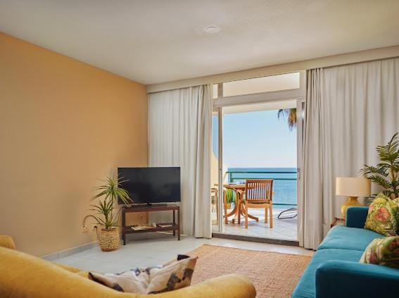 Lovely Apartment With Pool And Sea View Funchal  Buitenkant foto
